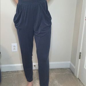 BCBG stretch harem pants